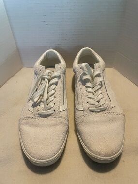Nike Low-Top Suede Sneakers in Off-White